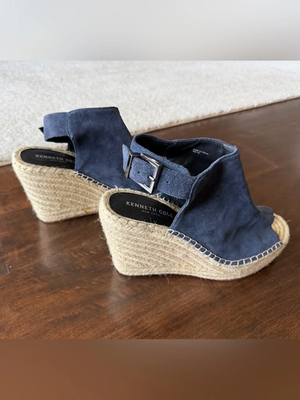 Kenneth Cole suede upper